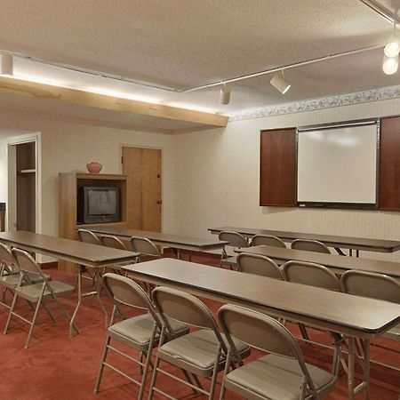 Days Inn By Wyndham Clinton - Laurens I-26 מראה חיצוני תמונה