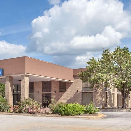 Days Inn By Wyndham Clinton - Laurens I-26 מראה חיצוני תמונה