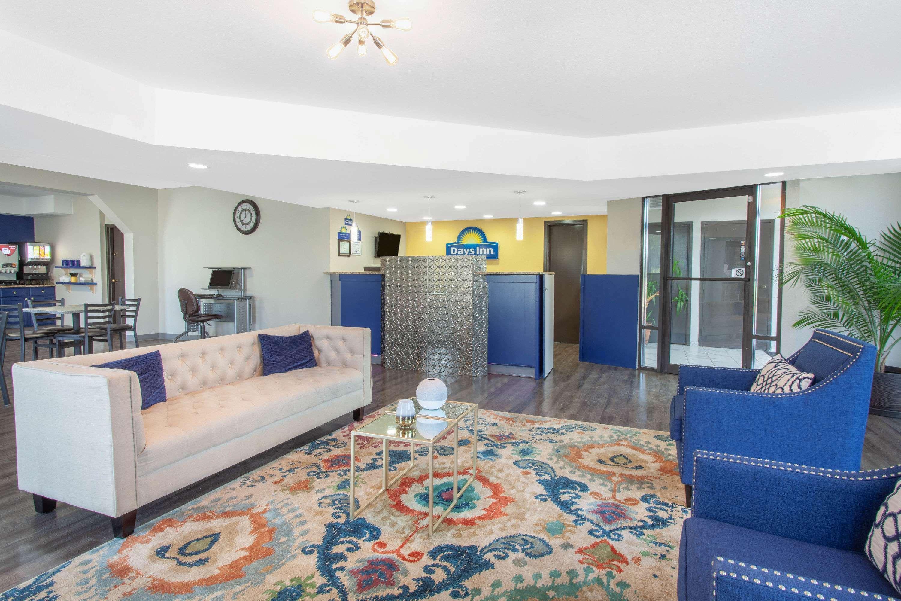 Days Inn By Wyndham Clinton - Laurens I-26 מראה חיצוני תמונה