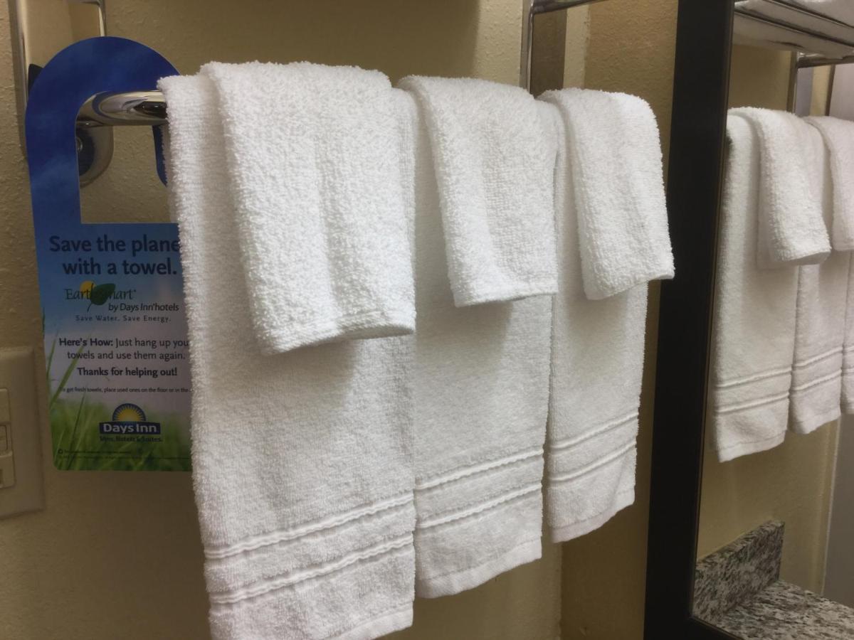 Days Inn By Wyndham Clinton - Laurens I-26 מראה חיצוני תמונה